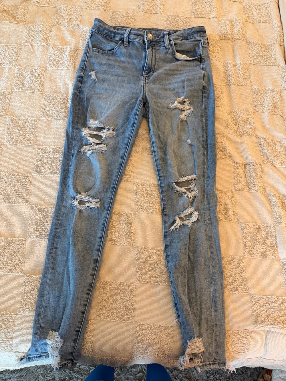 Women’s Distressed Light Blue Skinny Jeans